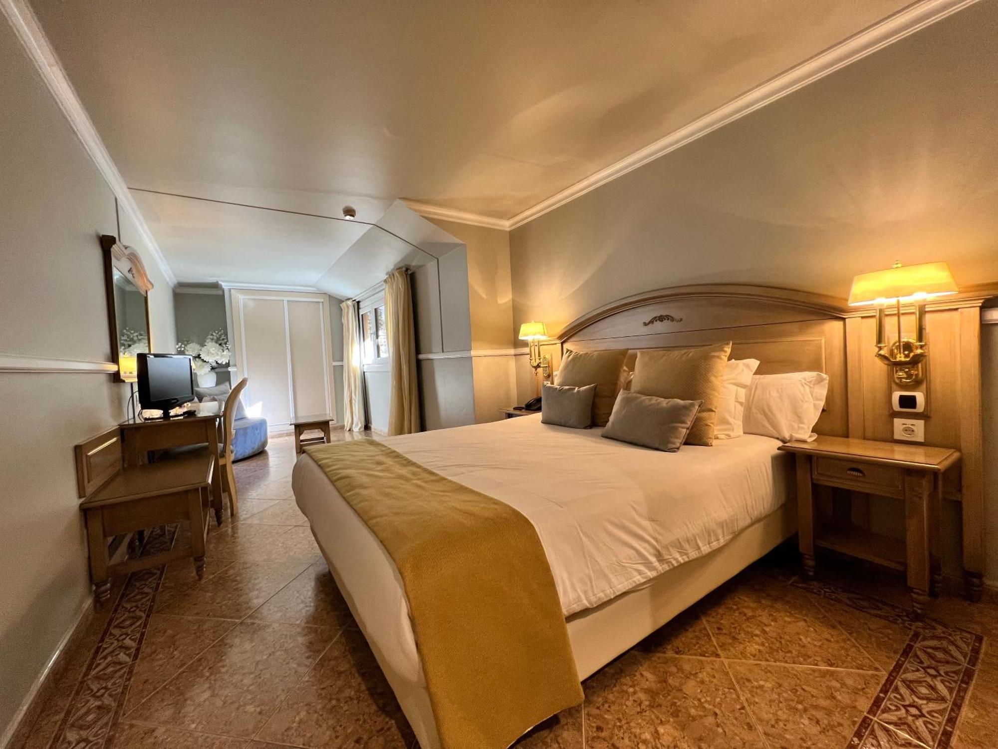 Hotel & Spa Bringue オルディノ エクステリア 写真